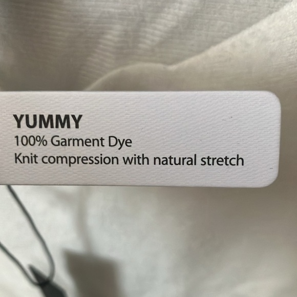 Tahari: Lace & embroidered sleeve Knit compression/natural stretch- Sweater- 3XL - Picture 4 of 16